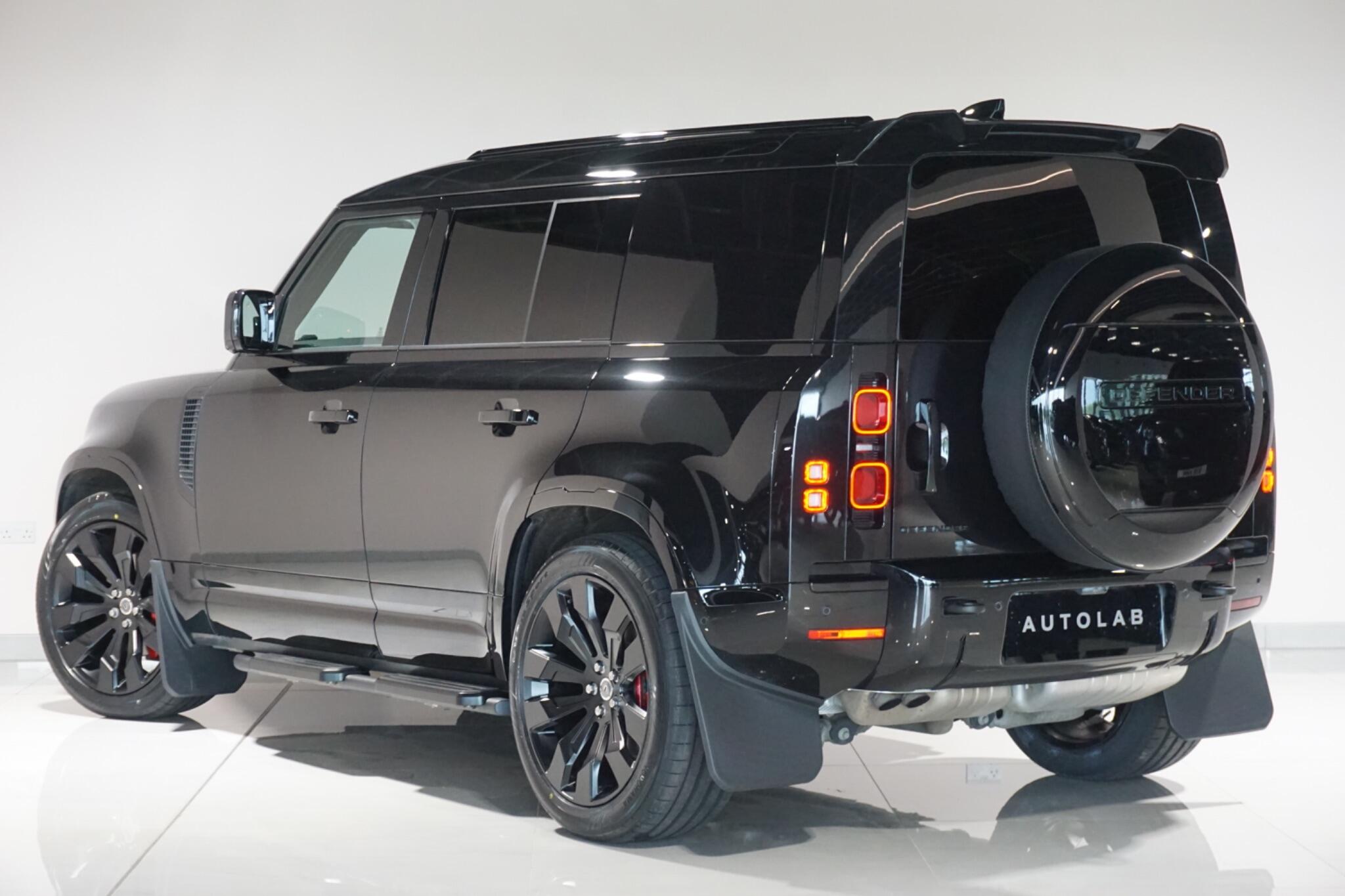 Land Rover Defender 110 3.0 D300 MHEV X-Dynamic HSE Hard Top SUV 5dr Diesel Auto 4WD MWB Euro 6 (s/s) (300 ps)